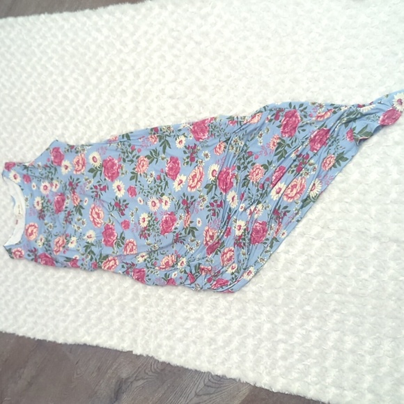 BEESON RIVER • PINKBLUSH Blue Floral Ruched Asymmetrical Maternity  Midi Dress - Picture 9 of 14